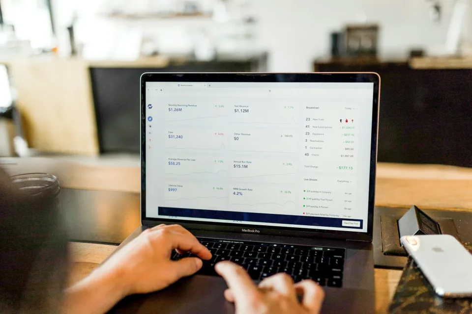 Platforme web și SaaS de la zero: cum se construiesc corect în 2026