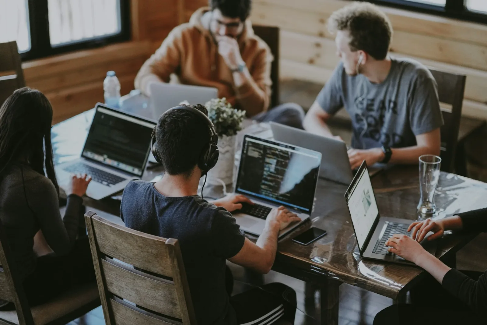 How to Choose a Software Development Agency in 2026